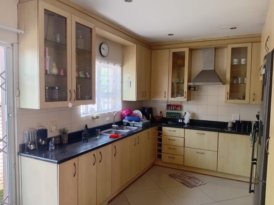 To Let 3 Bedroom Property for Rent in Beacon Bay North Eastern Cape